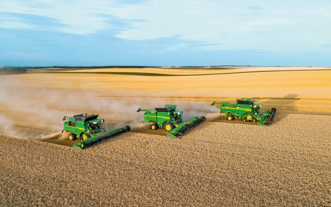 John Deere przedstawia nowe kombajny wytrząsaczowe T5 i T6